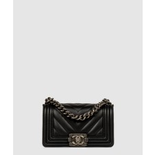 [CHANEL-샤넬]쉐브론 보이백 램스킨 스몰 A67085
