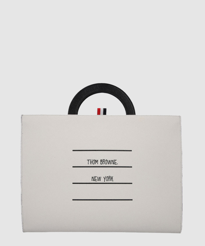 [THOM BROWNE-톰브라운]페이퍼 라벨 토트백 MAG113
