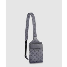 [LOUIS VUITTON-루이비통]아웃도어 슬링백 M30833