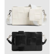 [BOTTEGA-보테가베네타]포켓 카세트백 741777