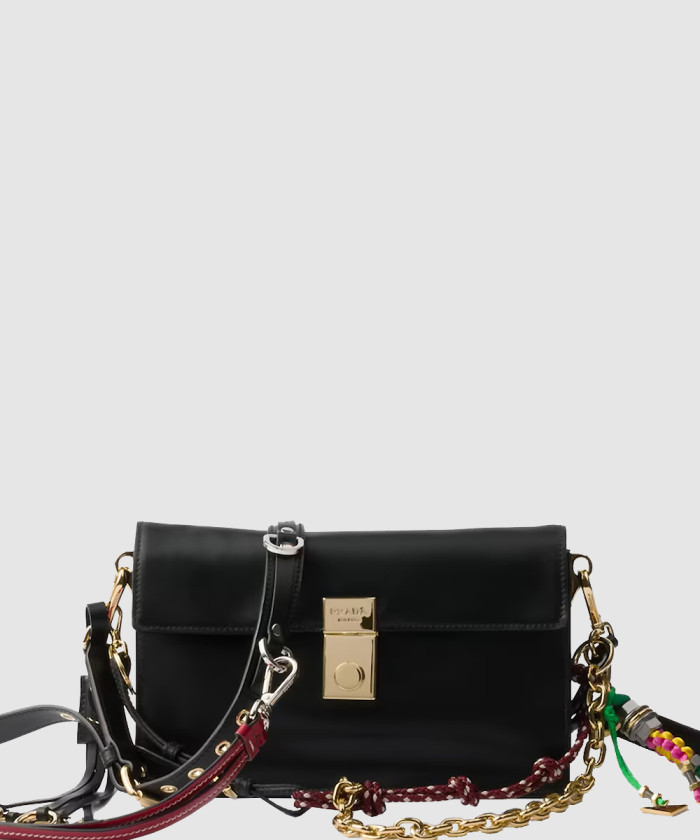 [PRADA-프라다]참이 달린 작은 프라다 소프트 사운드 가죽 숄더백 1BD379