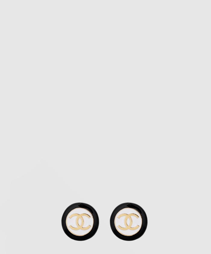 [CHANEL-샤넬]블랙 앤 화이트 버튼 라운드 이어링 ABC997