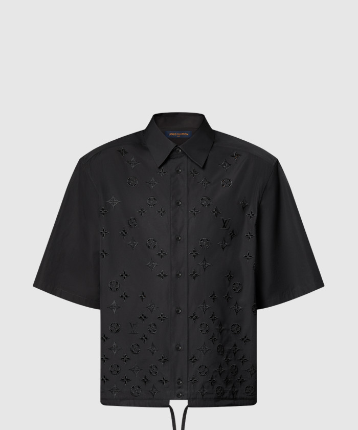 [LOUIS VUITTON-루이비통]모노그램 플라워 엠브로이더드 쇼트 슬리브드 셔츠 1AGTPM