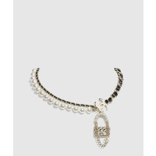 [CHANEL-샤넬]새끼 양가죽 진주 귀걸이 AB6125